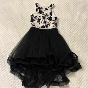 Speechless Kids Black and White dress, white lace with gorgeous details.